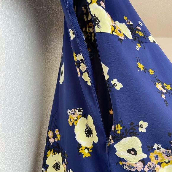 Urban Outfitters Blue Floral Silky Dress Medium - Picture 3 of 4